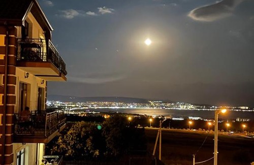 Gelendzhik Apartment | Guest House: Rated 10/10 with Pool and Pet-Friendly Rooms