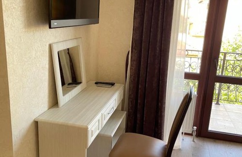 Gelendzhik Apartment | Guest House: Rated 10/10 with Pool and Pet-Friendly Rooms