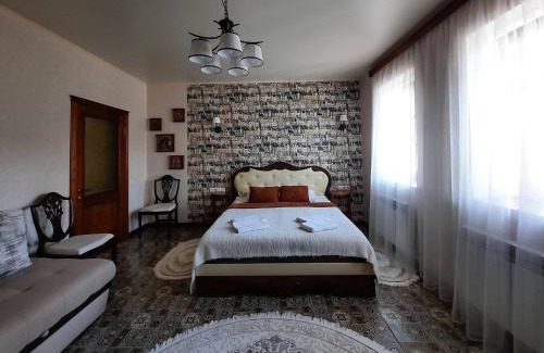 Kamenets-Podol'skiy Hotel | Eco-Friendly Comfort at Гостерія "Old Town" - Guest Rated 9/10