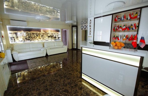 Achinsk Hotel | Discover Hotel "Аркада" with Pool and Breakfast Options