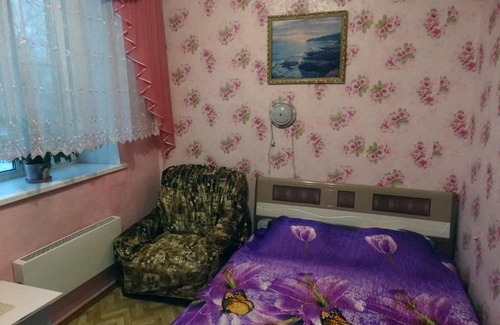 Novokuznetsk Hotel | Cozy Гостиница Надежда with Breakfast & Hot Tub Access