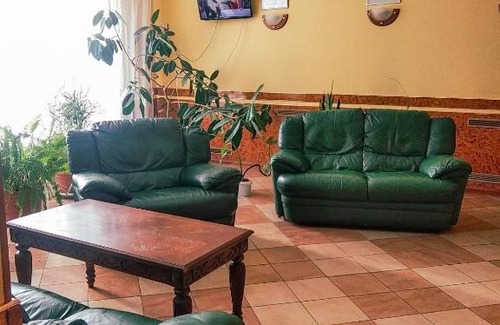Medvezhyegorsk Hotel | Budget-Friendly Hotel Онежская with Breakfast & Pet Access