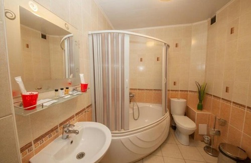 Krasnoyarsk Hotel | Accessible Comfort at Гостиница Северная звезда