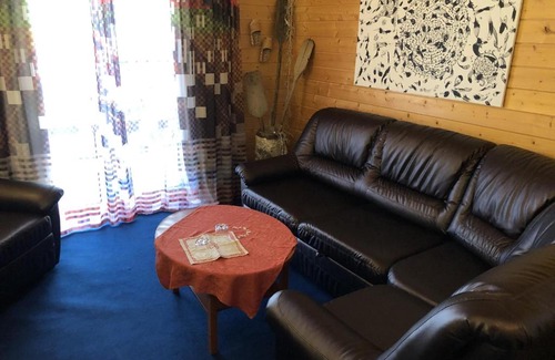 Yb Hotel | Cozy Гостиница Финноугория: Family-Friendly Stay with Breakfast