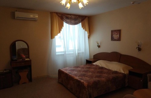 Kamenskoe Hotel | Pet-Friendly Retreat at Гостиничный комплекс "Залужье 365"