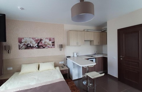 Leninskiy rayon Hotel | Convenient Hotel Complex Near the Zoo with Breakfast Included