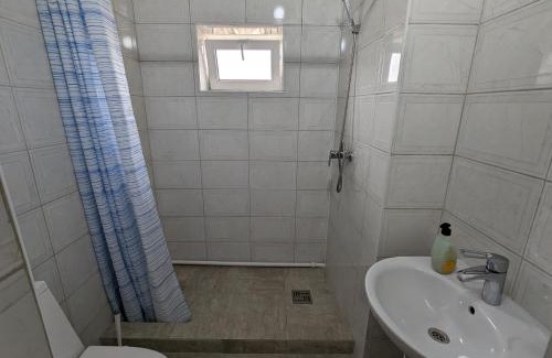 Ocnita Hotel | Top-Rated Гостиный дом with Breakfast & Child-Friendly Options