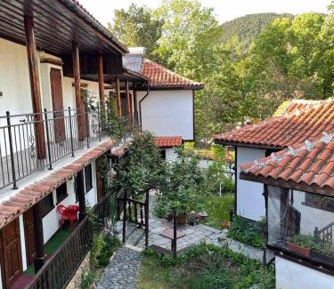 Kalofer Hotel | Welcoming Гостоприемница Георги: Family-Friendly Retreat