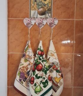 Dnipropetrovsk Oblast Apartment | Guest House: Family-Friendly Retreat with a 9/10 Review Score