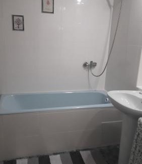 Dnipropetrovsk Oblast Apartment | Guest House: Family-Friendly Retreat with a 9/10 Review Score