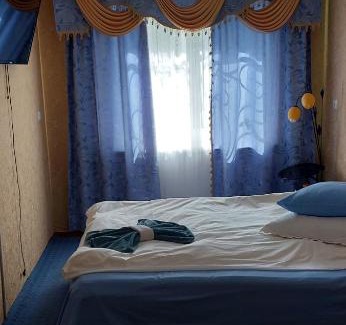 Stryi Apartment | Budget-Friendly Guest Apartments at Геолог with Child Care