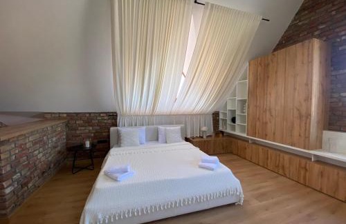 Berezhany Hotel | Pet-Friendly Готель Бережани with Hot Tub & Restaurant