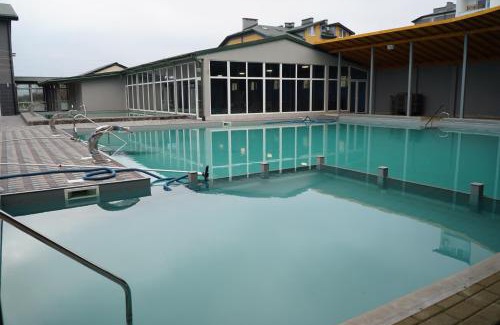 Uzhhorod Hotel | Relaxing Retreat at Готель Гармонія: Spa & Oceanfront Pools