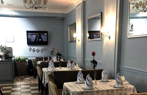 Okhtyrka Hotel | Discover Hotel "Palace" with Hot Tub & Dining Options