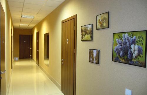 Klavdiyevo-Tarasove Hotel | Pet-Friendly Retreat at Готель «Северинівка» with Pool