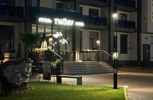 Nyzhnje Selyshche Hotel | Comfortable готель Тячів with Breakfast & Hot Tub Access