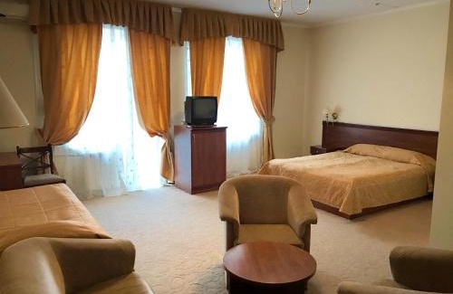 Starovoitove Hotel | Pet-Friendly Готель Ягодин: Ideal for Family Getaways