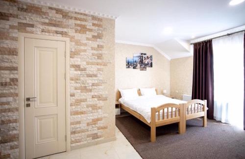 Uman Hotel | Pet-Friendly River House Hotel with Excellent 9.2/10 Rating