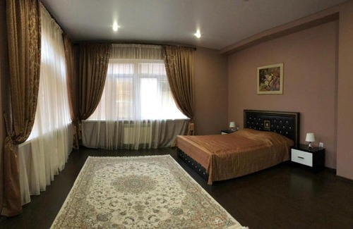 Kaspiysk Hotel | Pet-Friendly Гранд Отель Каспий: 4-Star Comfort Awaits