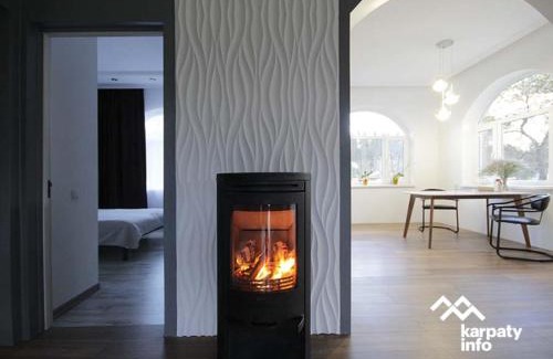Verkhovyna Apartment | Discover Грибова Хата: Family and Pet-Friendly Retreat