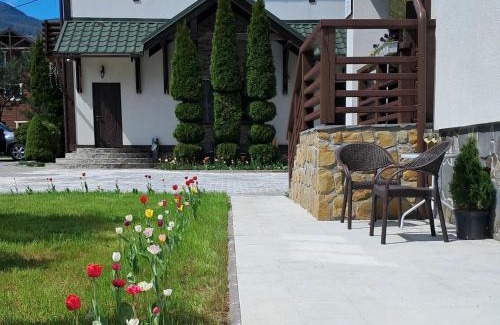 Mykulychyn Villa | Villa Girska Sonata: Family-Friendly Stay with Pool Access
