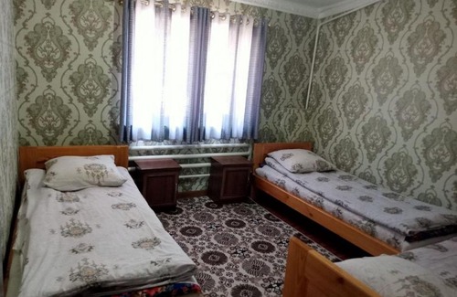 Uzbekistan House | Experience Дача Бахадыр: Family-Friendly Retreat with Pool