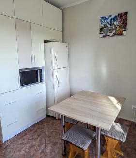 Berehove Apartment | Family-Friendly Two-Bedroom Apartment by the Pool