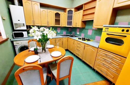 Sukhinovka Apartment | Modern Alex Apartments: 4-Star Stay Near Korposnyy Park