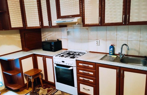 Vovchynets Apartment | Inviting Two-Room Apartment in Cascade with Child-Friendly Amenities