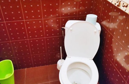 Vovchynets Apartment | Inviting Two-Room Apartment in Cascade with Child-Friendly Amenities