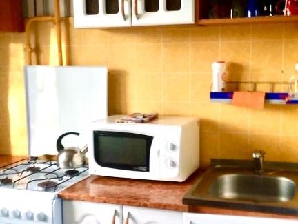 Smolensk Apartment | Cozy Two-Room Apartment on Nakhimova Street, Rated 8/10