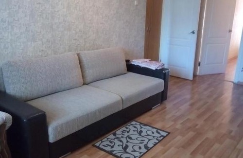 Smolensk Apartment | Cozy Two-Room Apartment on Nakhimova Street, Rated 8/10