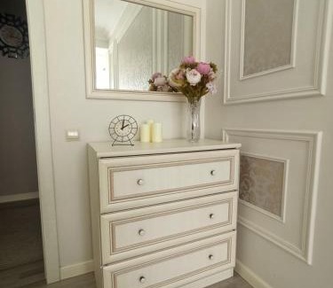 Aktau Apartment | Family-Friendly Two-Room Apartments near Aktaau Shopping Hub