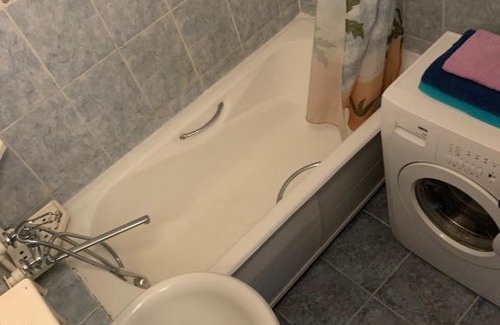 Omsk Apartment | Perfect Stay at Декабристов 104: Guest Rated 10/10