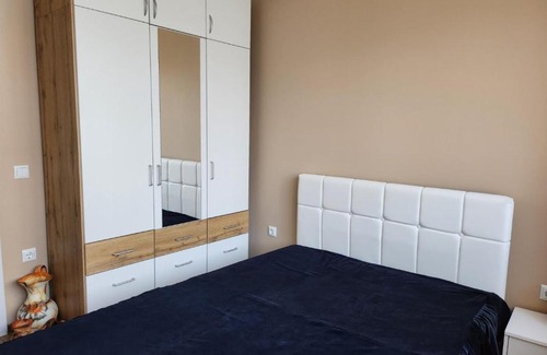 Odesos Apartment | Family-Friendly Джиджи: Guest Rated 10/10 for Comfort