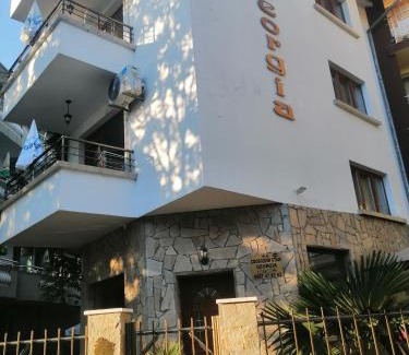 Kiten House | Discover Джорджия: Child-Friendly Stay with Top Ratings