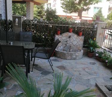 Kiten House | Discover Джорджия: Child-Friendly Stay with Top Ratings