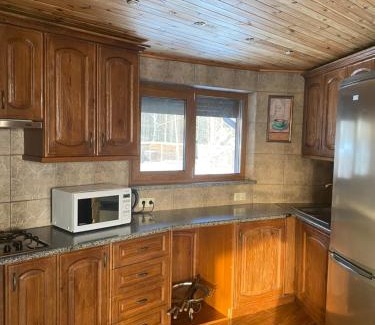 Klavdiyevo-Tarasove Resort | Discover Диброва: Oceanfront Getaway with Private Beach