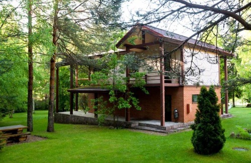 Ostashkov Resort | Discover Дивный Мир Хижина: Oceanfront Escape Awaits