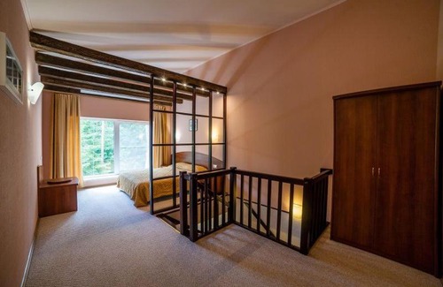 Ostashkov Resort | Discover Дивный Мир Хижина: Oceanfront Escape Awaits