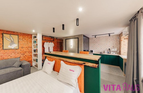 Petropavlovsk Apartment | Stylish Studio Apartment in the Heart of Stamba, Child Friendly