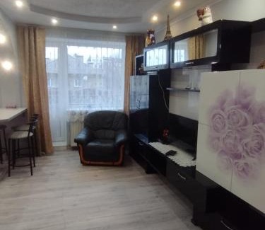 Uzhhorod Apartment | Stylish City Center Apartment – Guest Rated 9.5/10