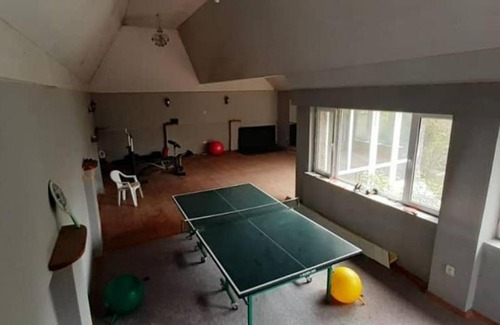 Cholpon-Ata House | Family-Friendly Динара: Guest Rated 9/10 with Kitchen Access