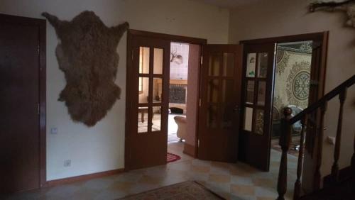 Cholpon-Ata House | Family-Friendly Динара: Guest Rated 9/10 with Kitchen Access