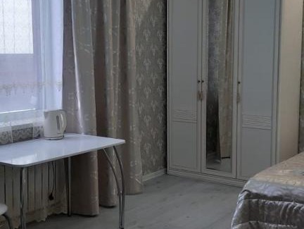 Gubkinsky Hotel | Discover Династия: Pet-Friendly Hotel with Breakfast & Hot Tub