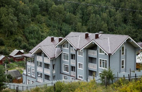 Listvyanka Hotel | Discover Дом Гавань Листвянка: Guest Rated 9/10