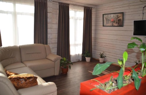 Listvyanka Hotel | Discover Дом Гавань Листвянка: Guest Rated 9/10