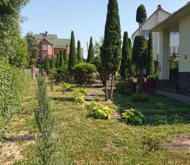 Vinnytsya House | Tranquil Family Retreat with Private Pool and High Ratings