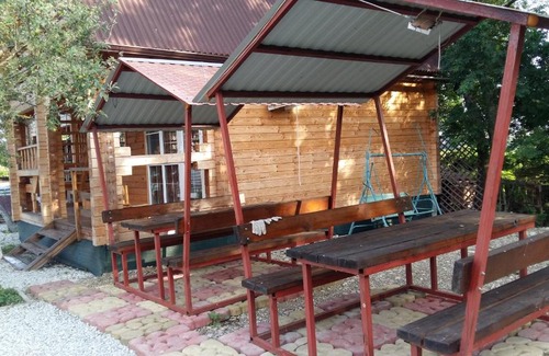 Lermontovo House | Cozy Cabin Retreat with Kitchen & Pet-Friendly Amenities