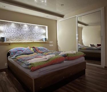 Sapareva Banya Villa | Guest House Ozi 2: Family-Friendly with Hot Tub & Top Rating